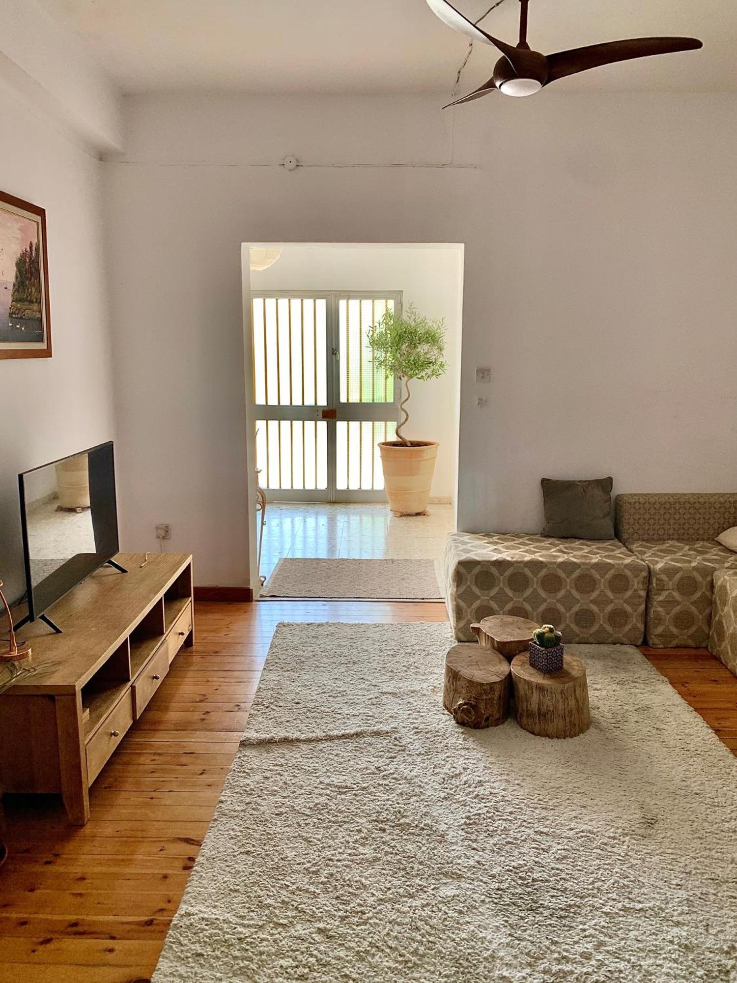 The Bay Laurel Apartment Limassol Bagian luar foto